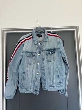 PacSun Light Wash Denim Jacket with Black Logo Tag